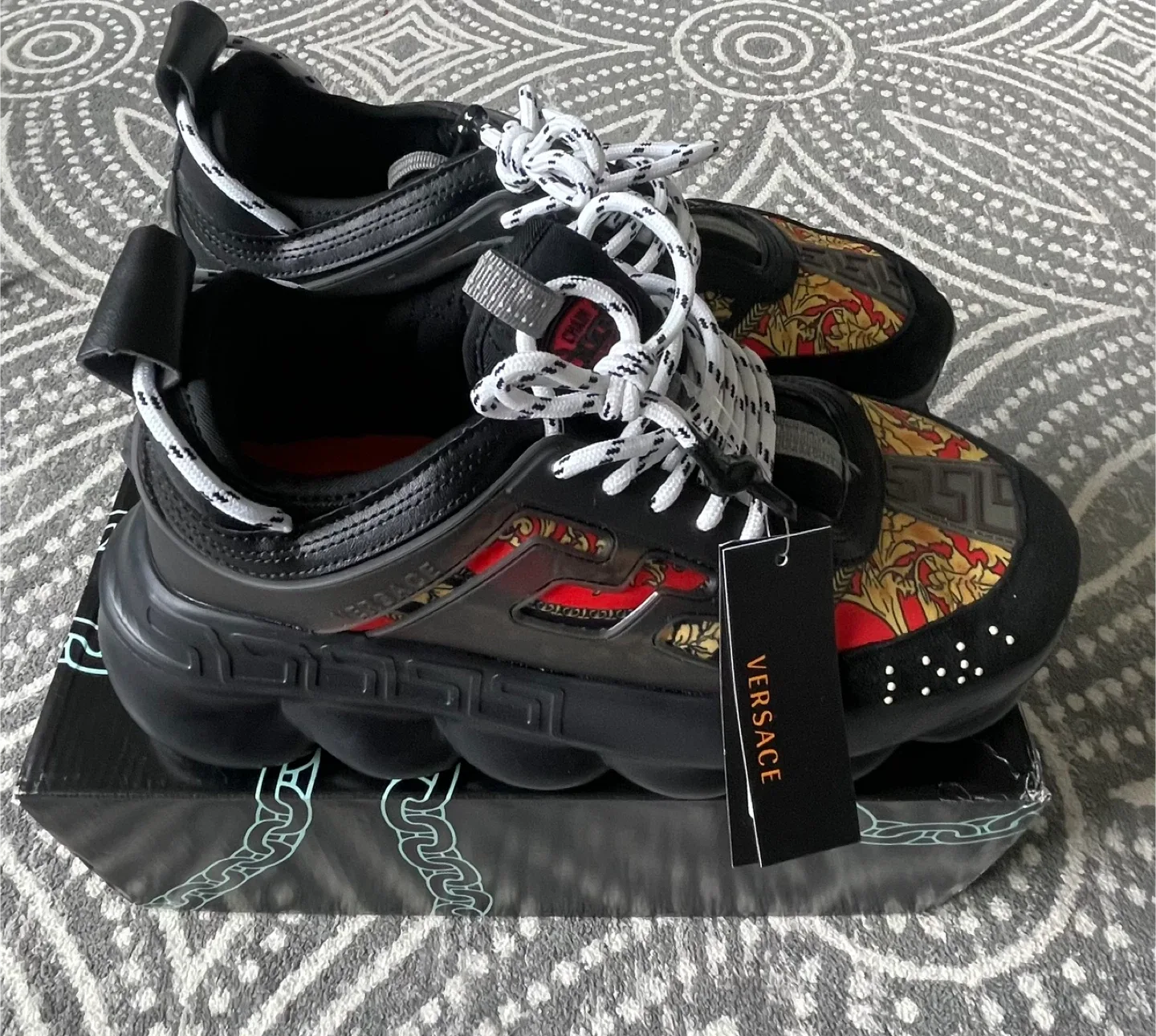 Chain reaction “black multi” image indicator(2)