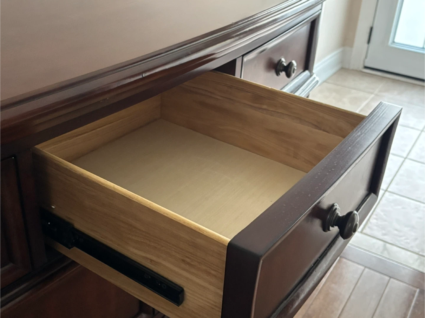 Dark Wood Dresser - 7 Drawers - photo 3