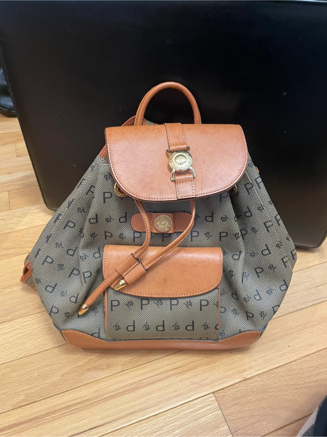 Lori Bonn Beige Quilted Handbag & Backpack