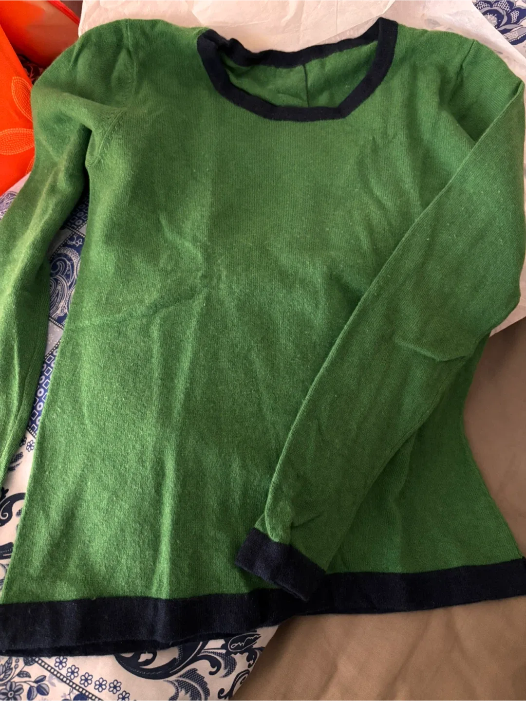 Green cashmere sweater