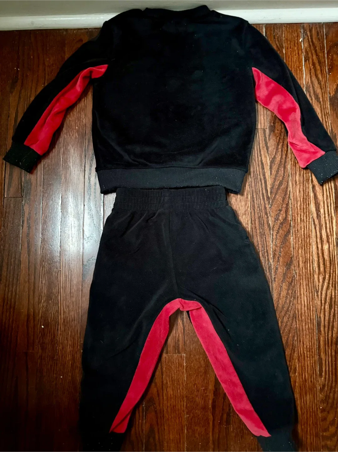 Jordan Velour Tracksuit image indicator(3)