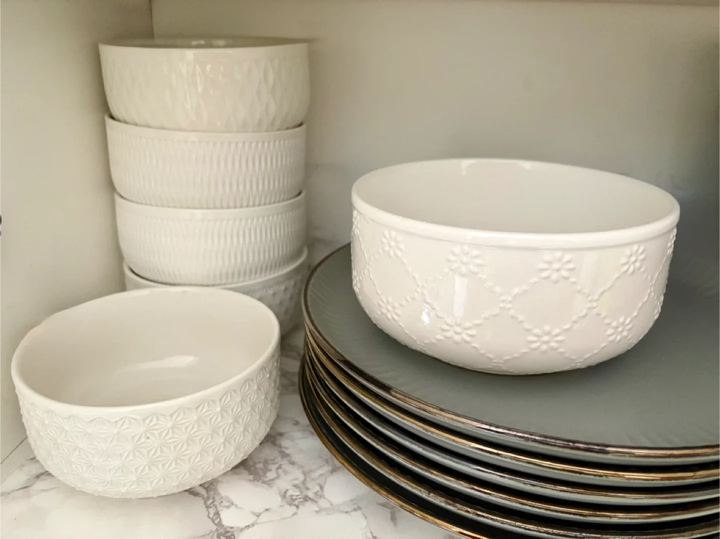 🥕White Patterned Bowls (medium and large sizes) thumbnail