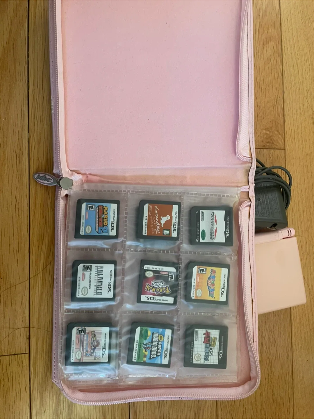 Nintendo DS Lite Pink with Games & Case image indicator(3)