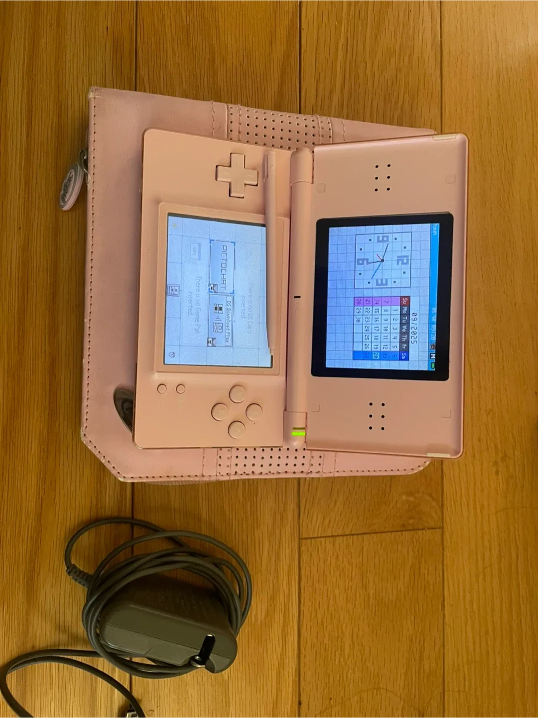 Nintendo DS Lite Pink with Games & Case image indicator(2)