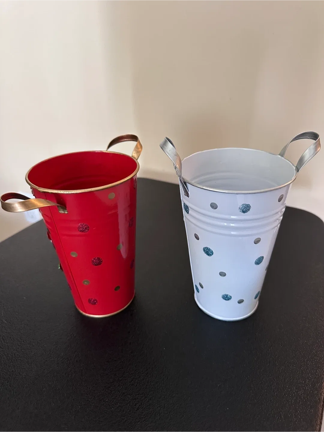 Red & White Decorative Pails image indicator(2)