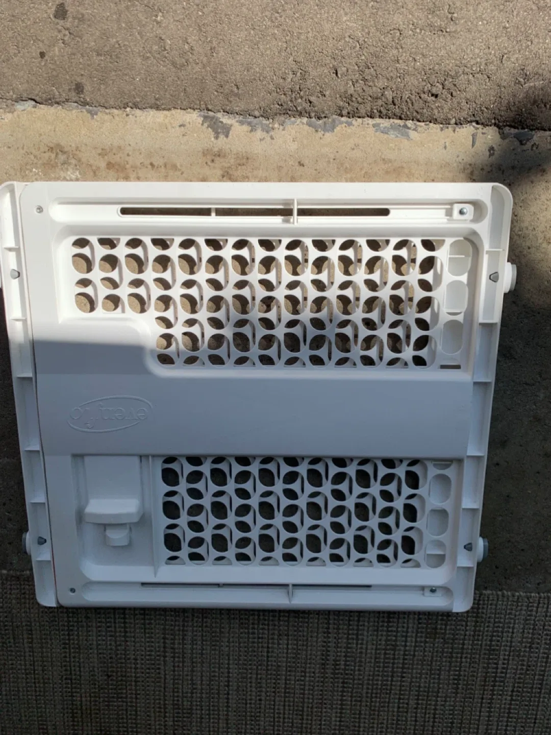 Evenflo Baby Gate - White image indicator(2)