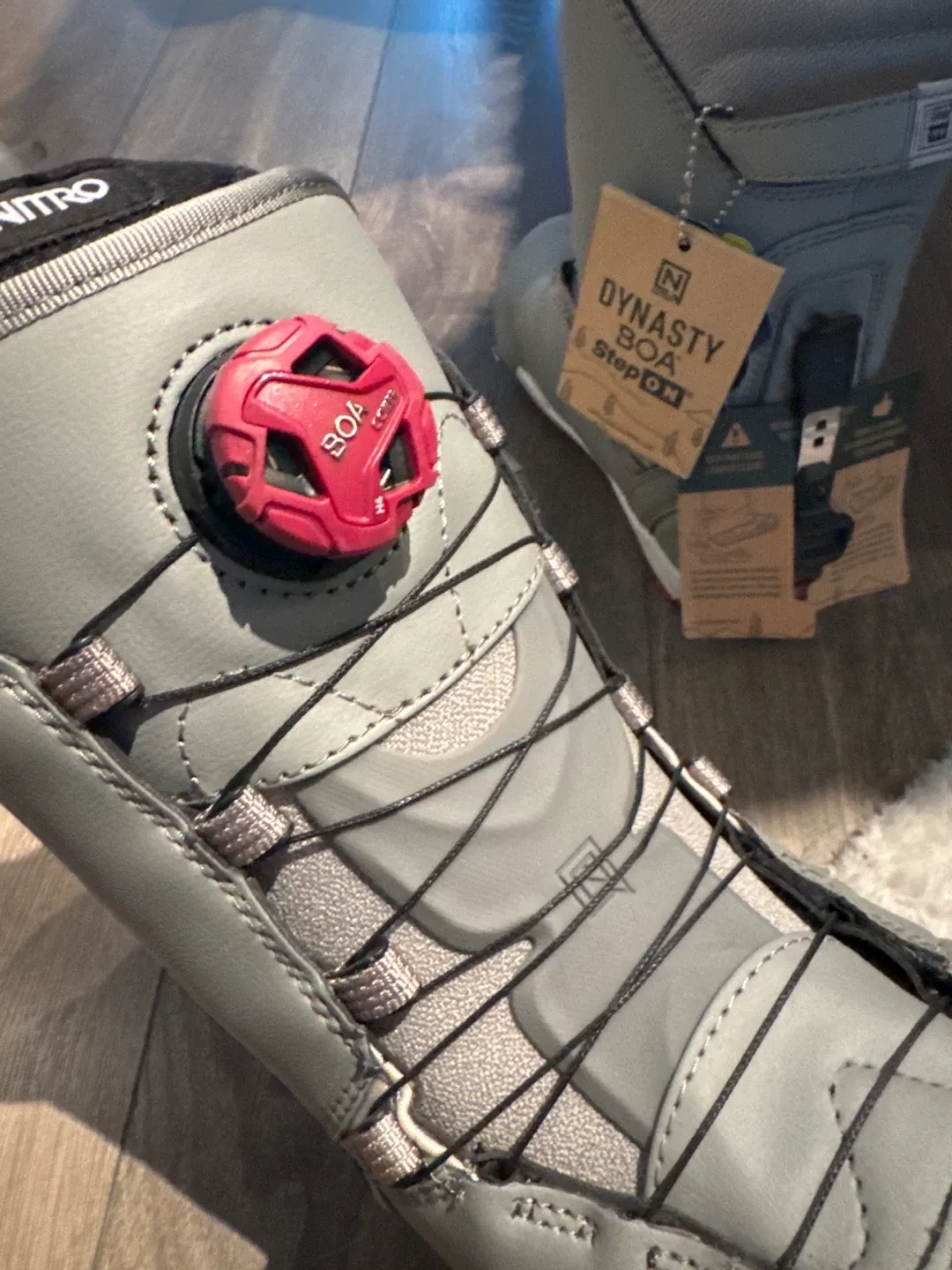 Nitro Dynasty BOA Step On Snowboard Boots - Size 22.0 image indicator(5)