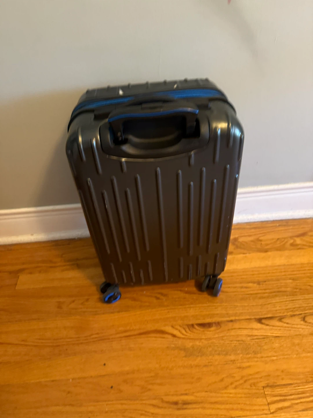 REVO Carry-On Luggage - Great Condition! - photo 4