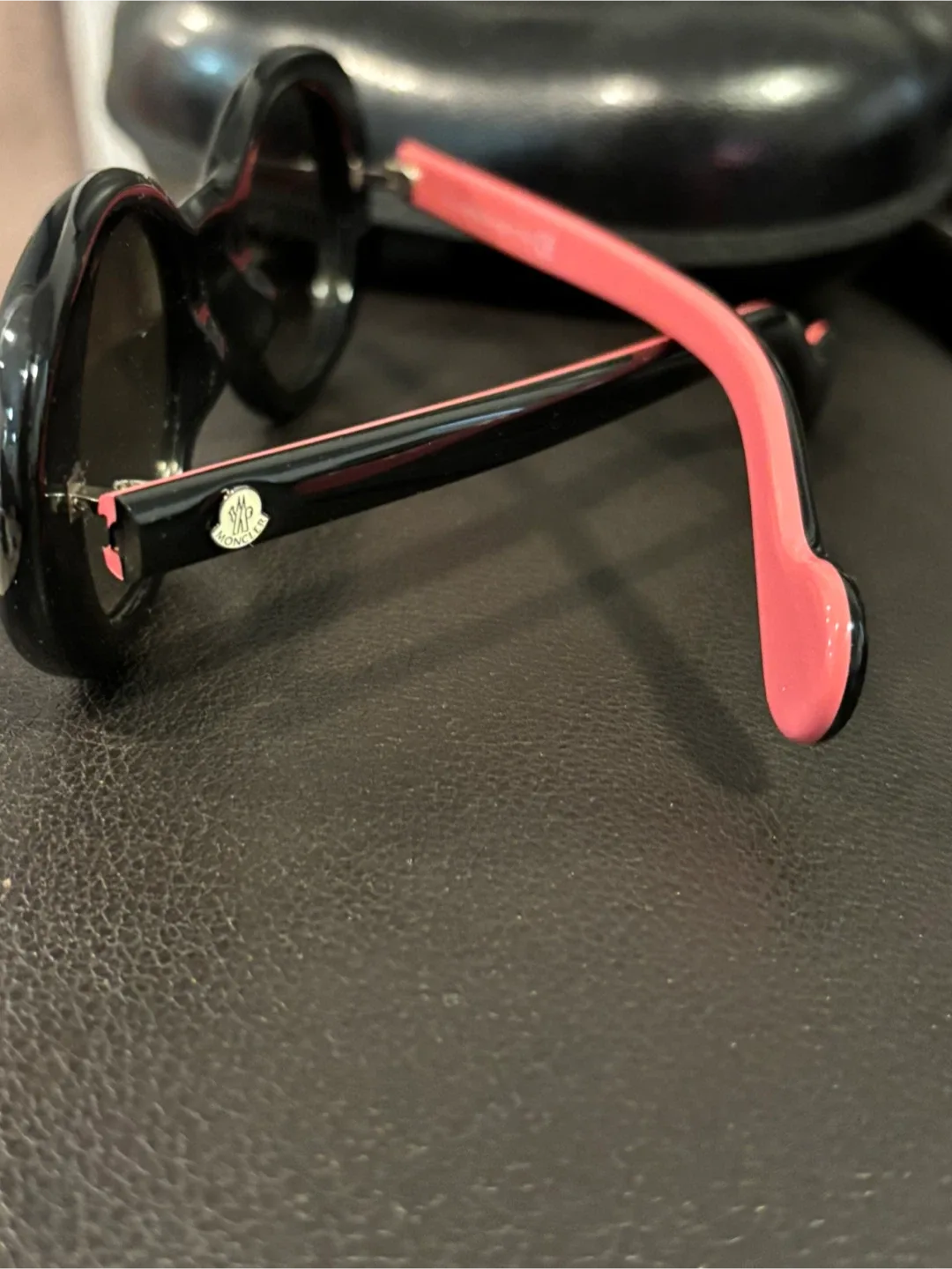 Moncler sunglasses image indicator(4)