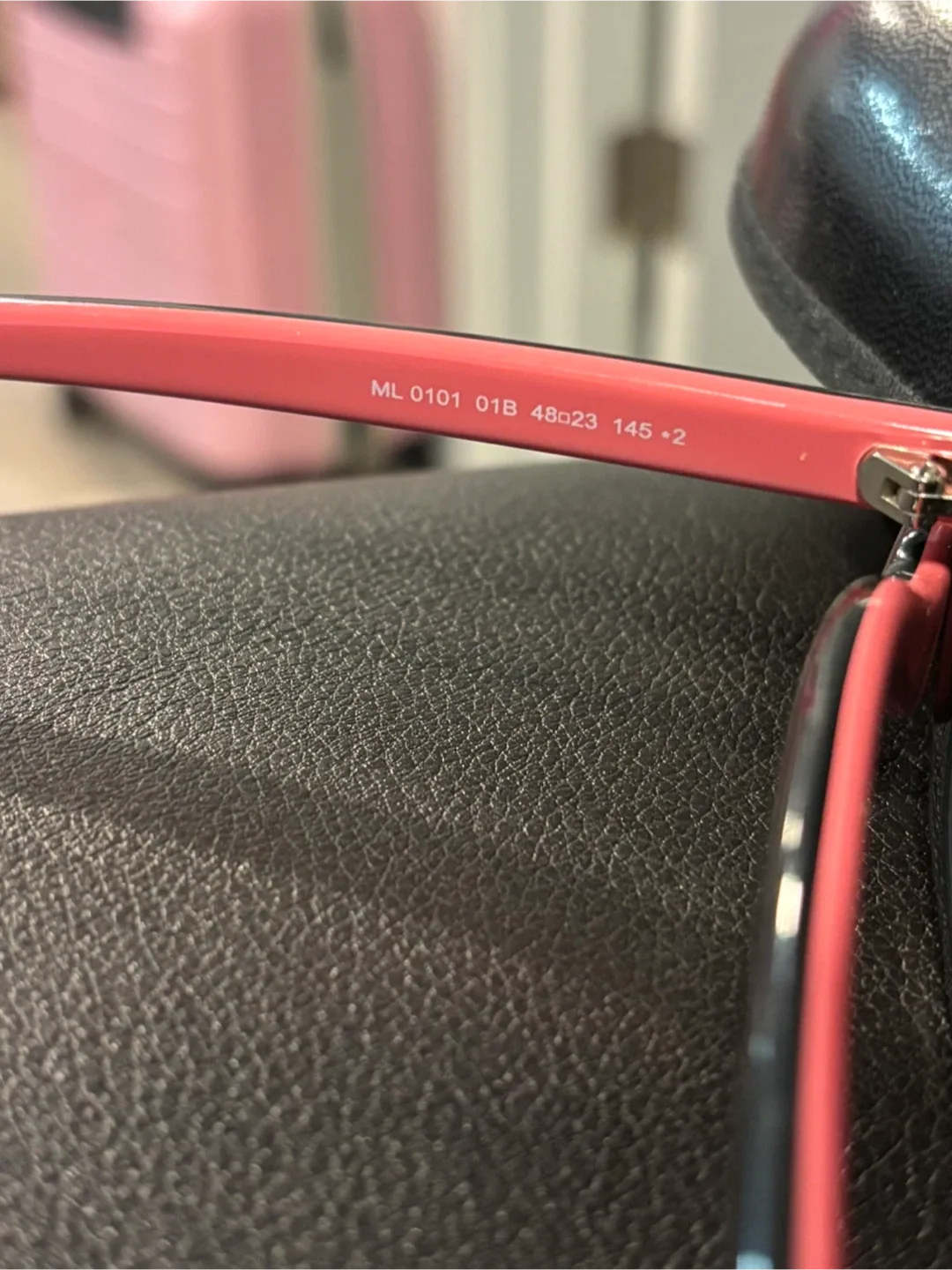 Moncler sunglasses image indicator(5)
