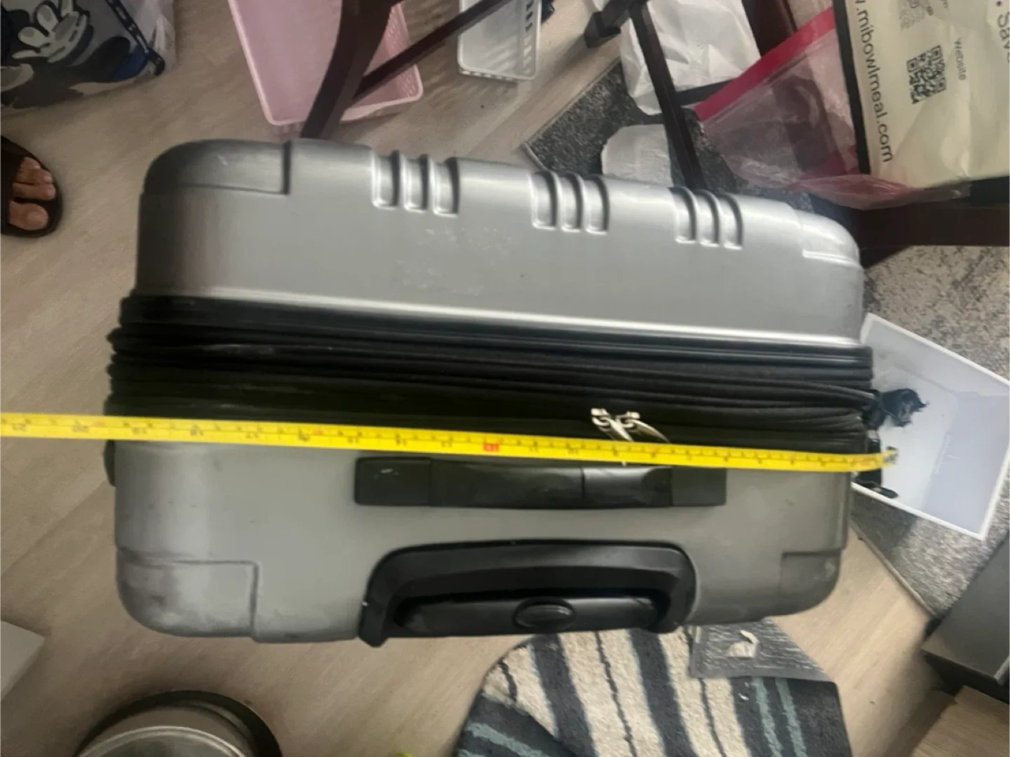 Samsonite Spinner Suitcase - 34 inch image indicator(4)