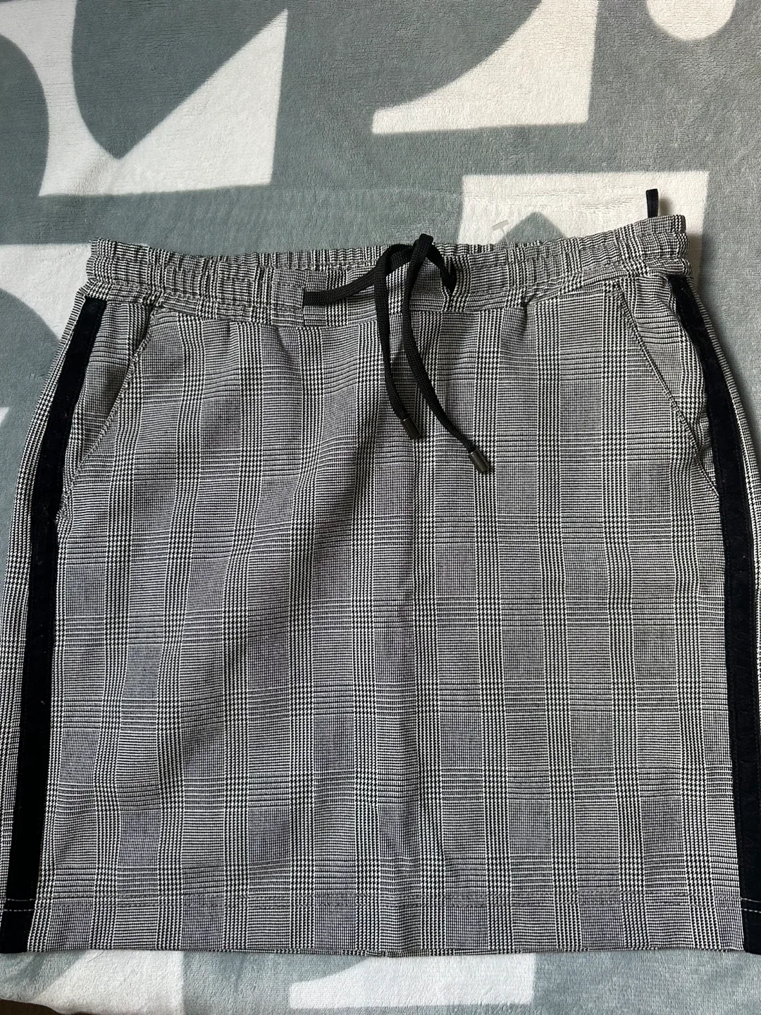🥕🥕favourite item Plaid Skirt - Size 12 thumbnail