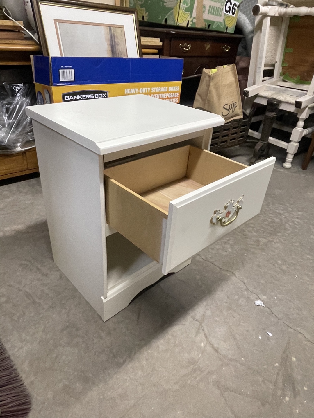 White Painted Wood dresser with  1 nightstand - photo 5