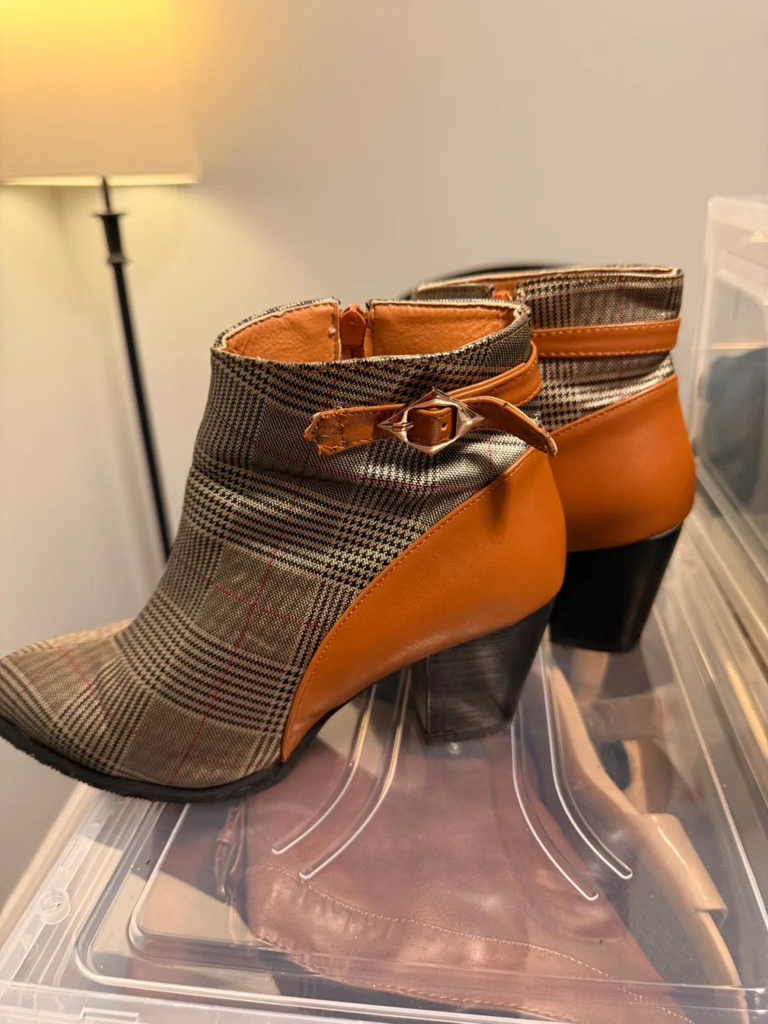 Forever 21 Black Heels image indicator(6)