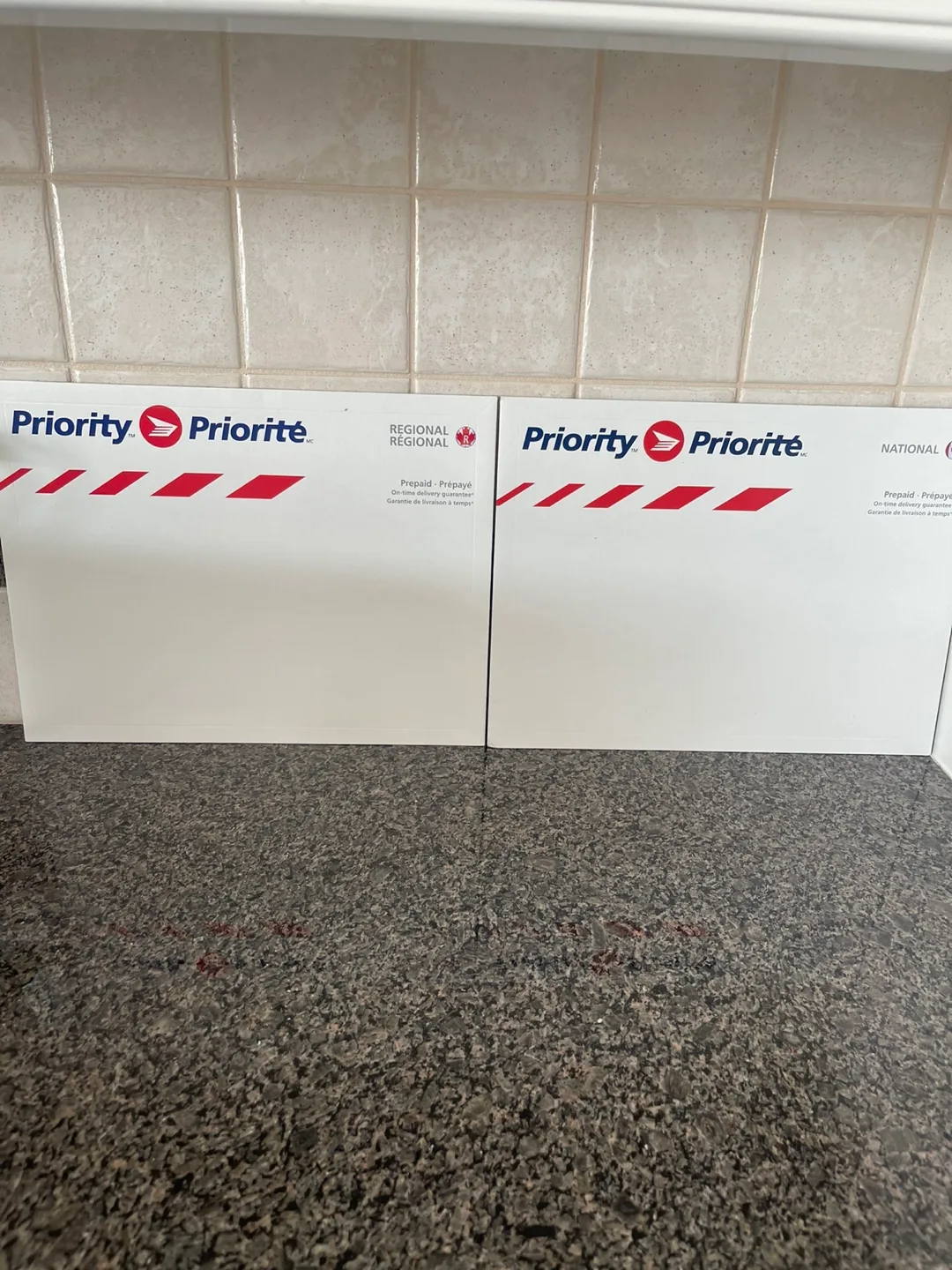 Canada Post PRIORITY Envelopes - Regional & National thumbnail