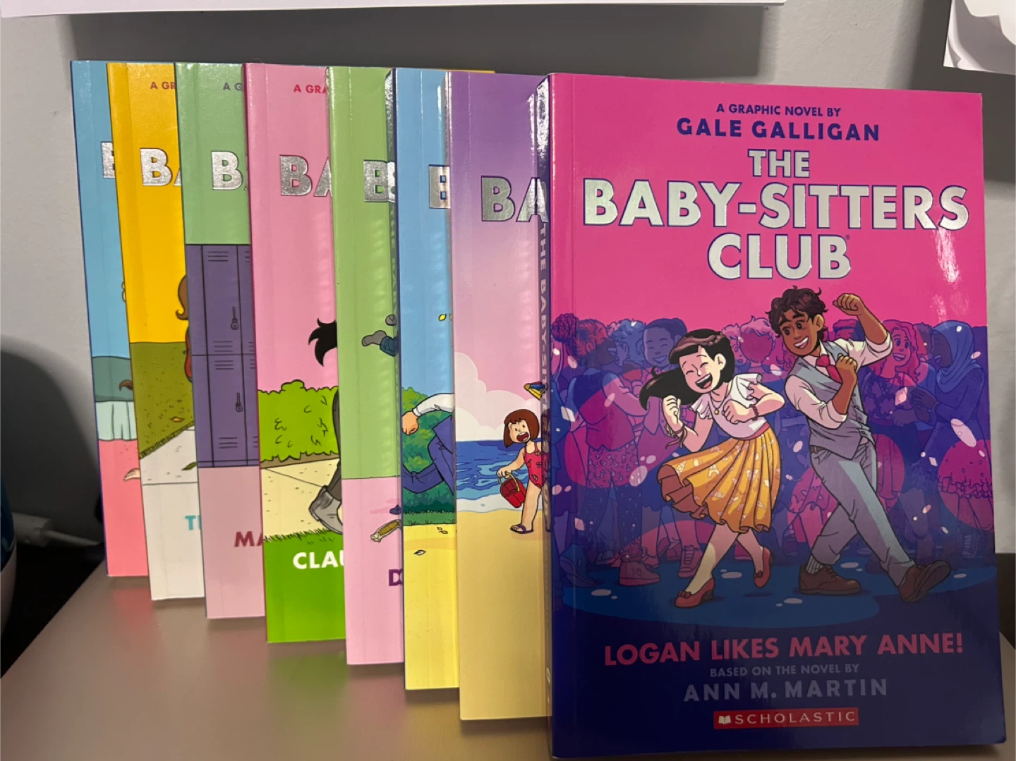 The Baby-Sitters Club Graphic Novels 1-8 - photo 2
