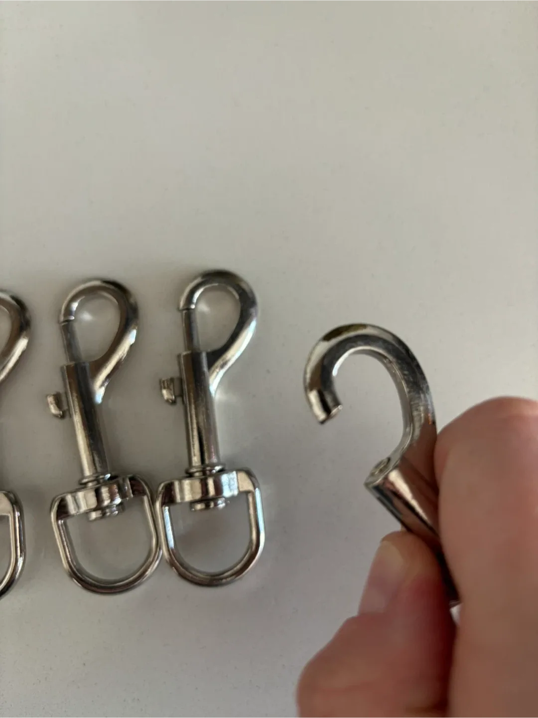 3 inch Swivel Snap Hooks - Set of 4 (New) image indicator(3)