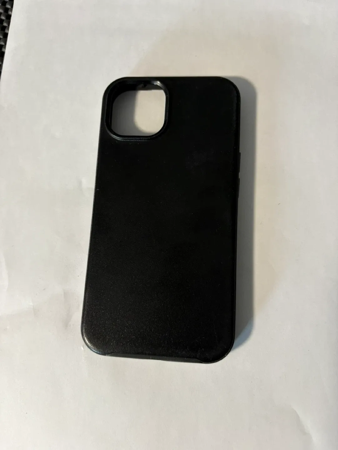 iPhone 14 Case image indicator(2)