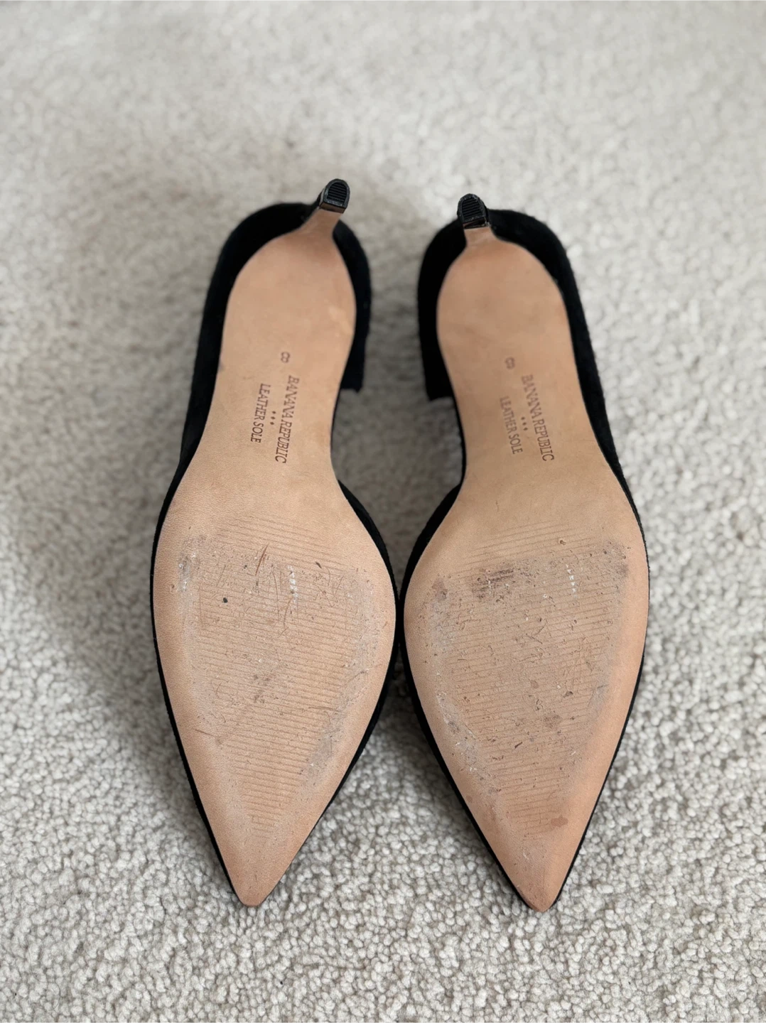 Banana Republic Black Suede Heels Size 8 - photo 2