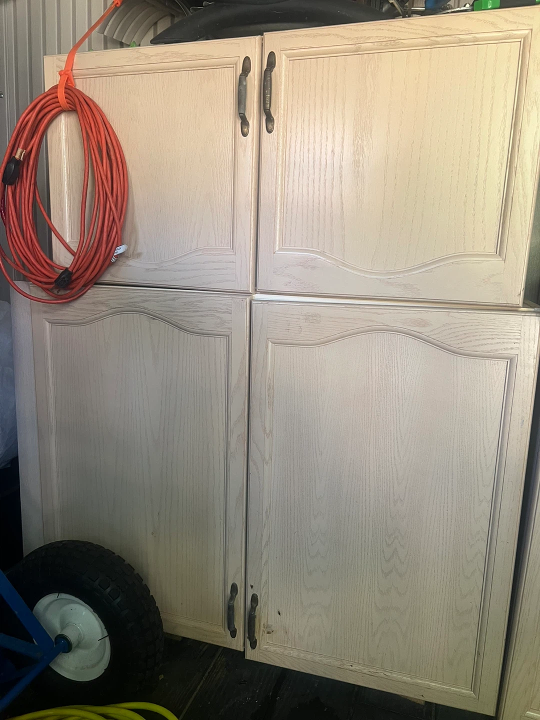 Kitchen Cabinets - Set of 3