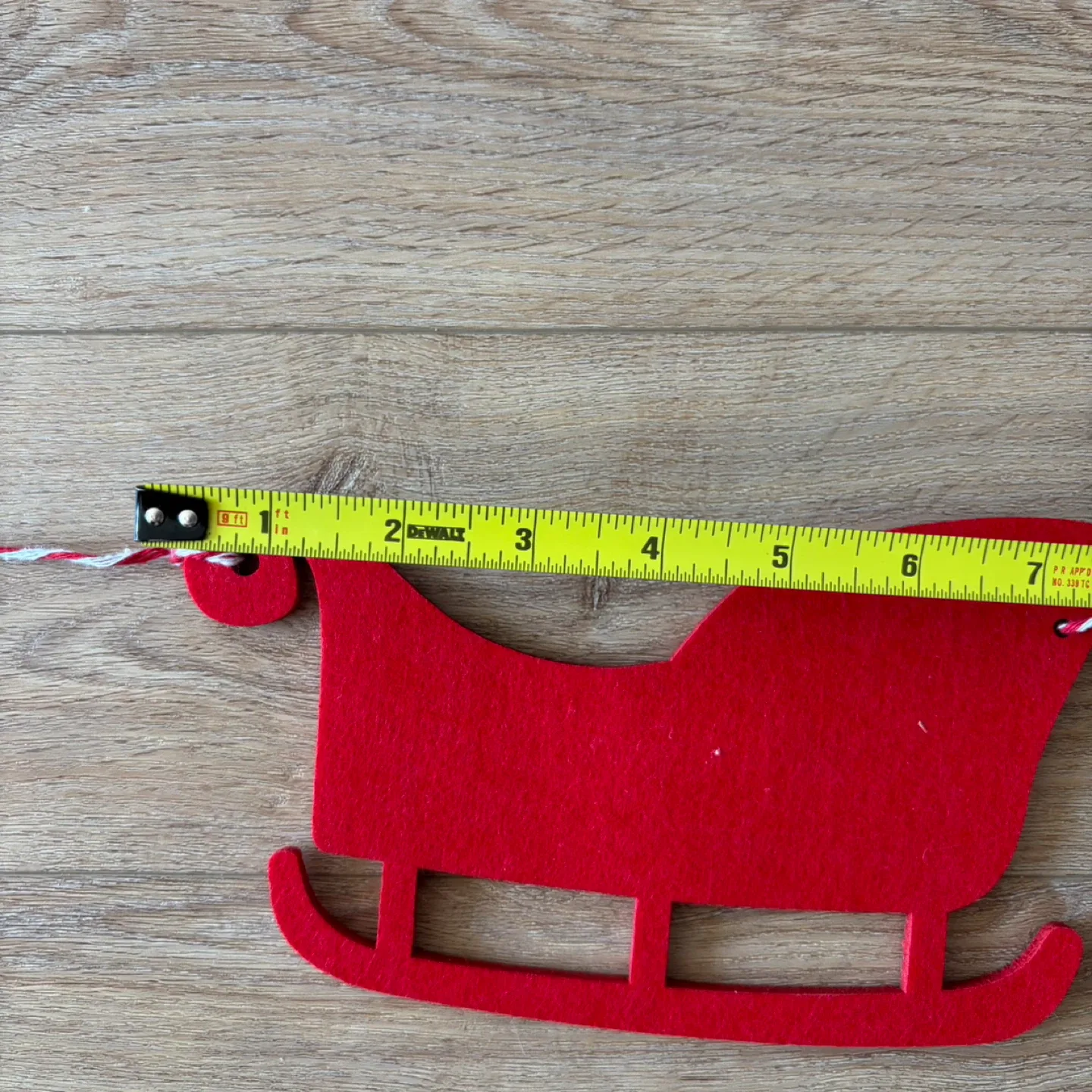 Reindeer & Sleigh Felt 5 foot long Christmas Garland decoration image indicator(4)