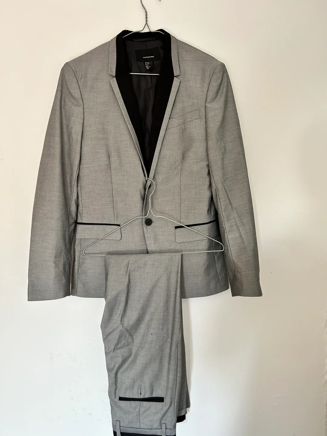 H&M Slim Fit Suit - Grey, Size 36R Jacket/30R Pants thumbnail