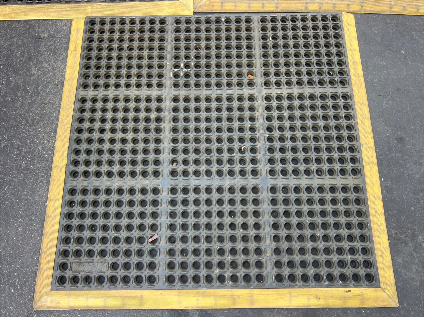 NOTRAX Anti-Fatigue Floor Mat (25 each) - photo 2