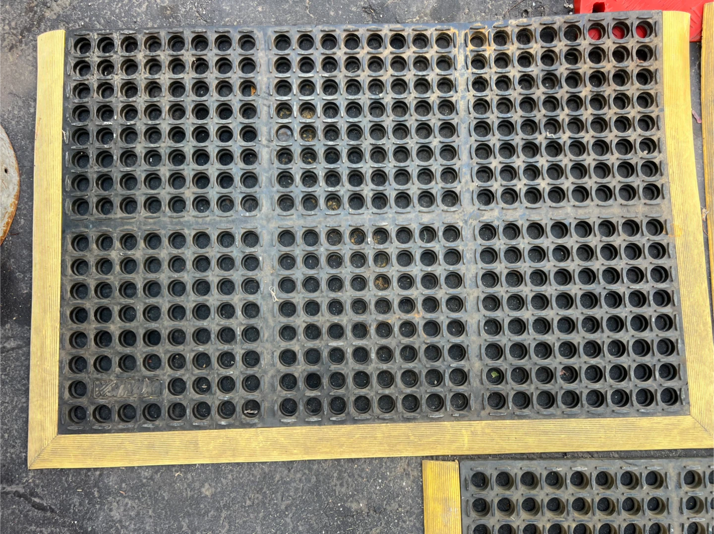 NOTRAX Anti-Fatigue Floor Mat (25 each) - photo 4