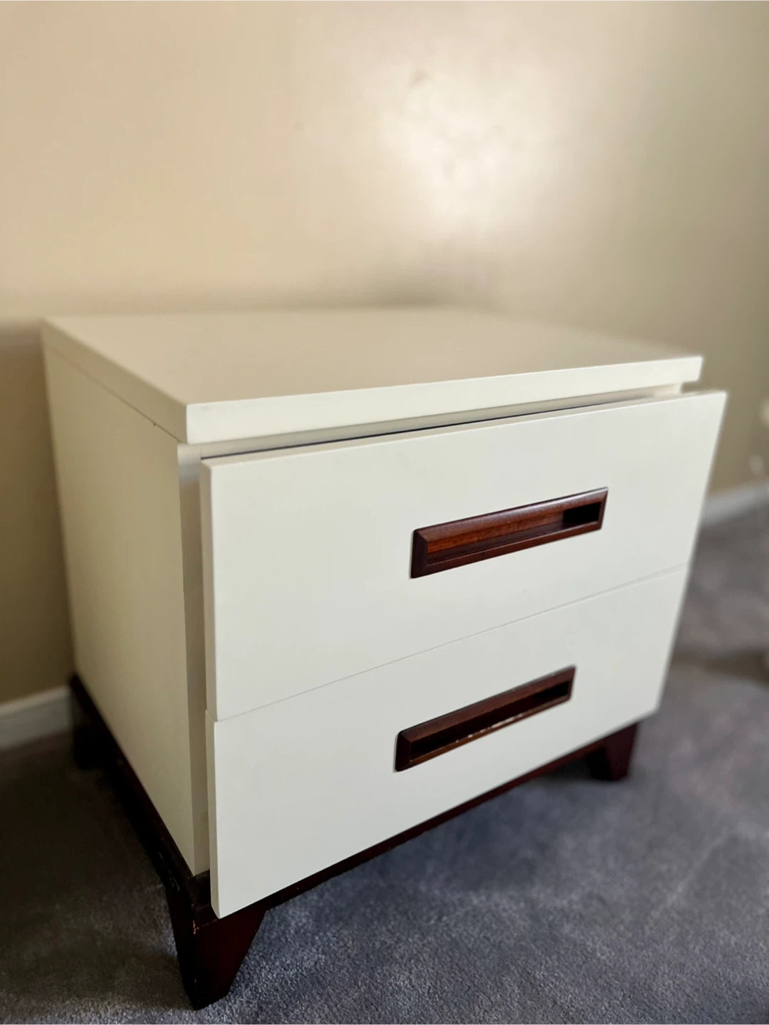 Pair of Cream Nightstands with Drawers - photo 2