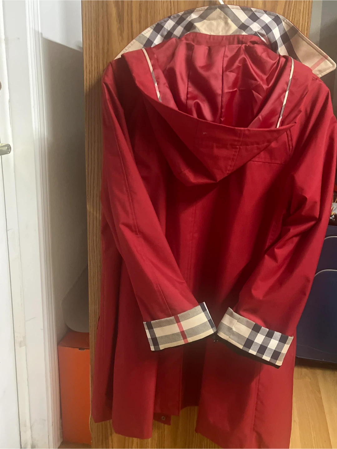 Burberry Red Rain Coat - photo 3