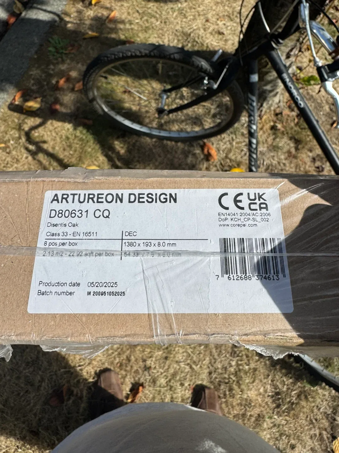 Kronoswiss Disentis Oak 8mm Laminate Flooring image indicator(3)