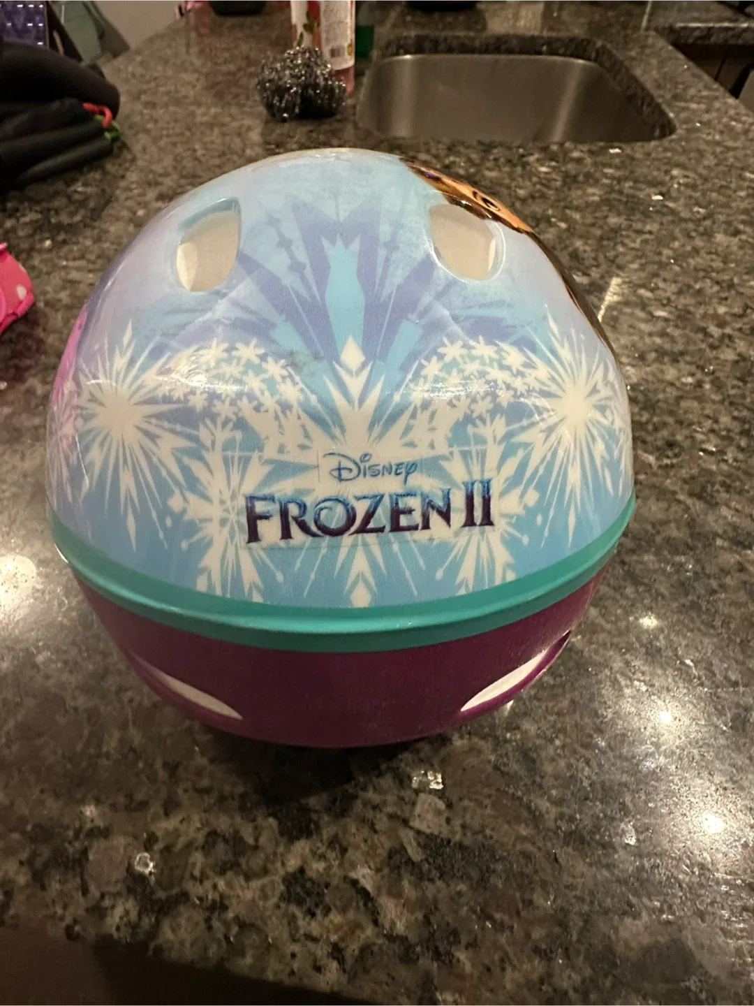 Disney Frozen II Helmet & Minnie Mouse Protective Gear Set image indicator(3)