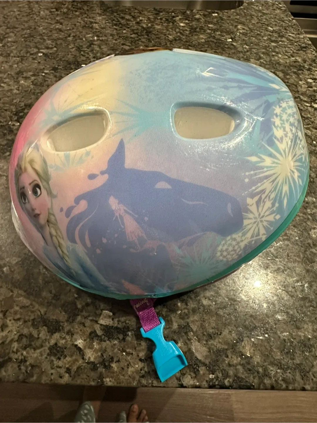 Disney Frozen II Helmet & Minnie Mouse Protective Gear Set image indicator(2)