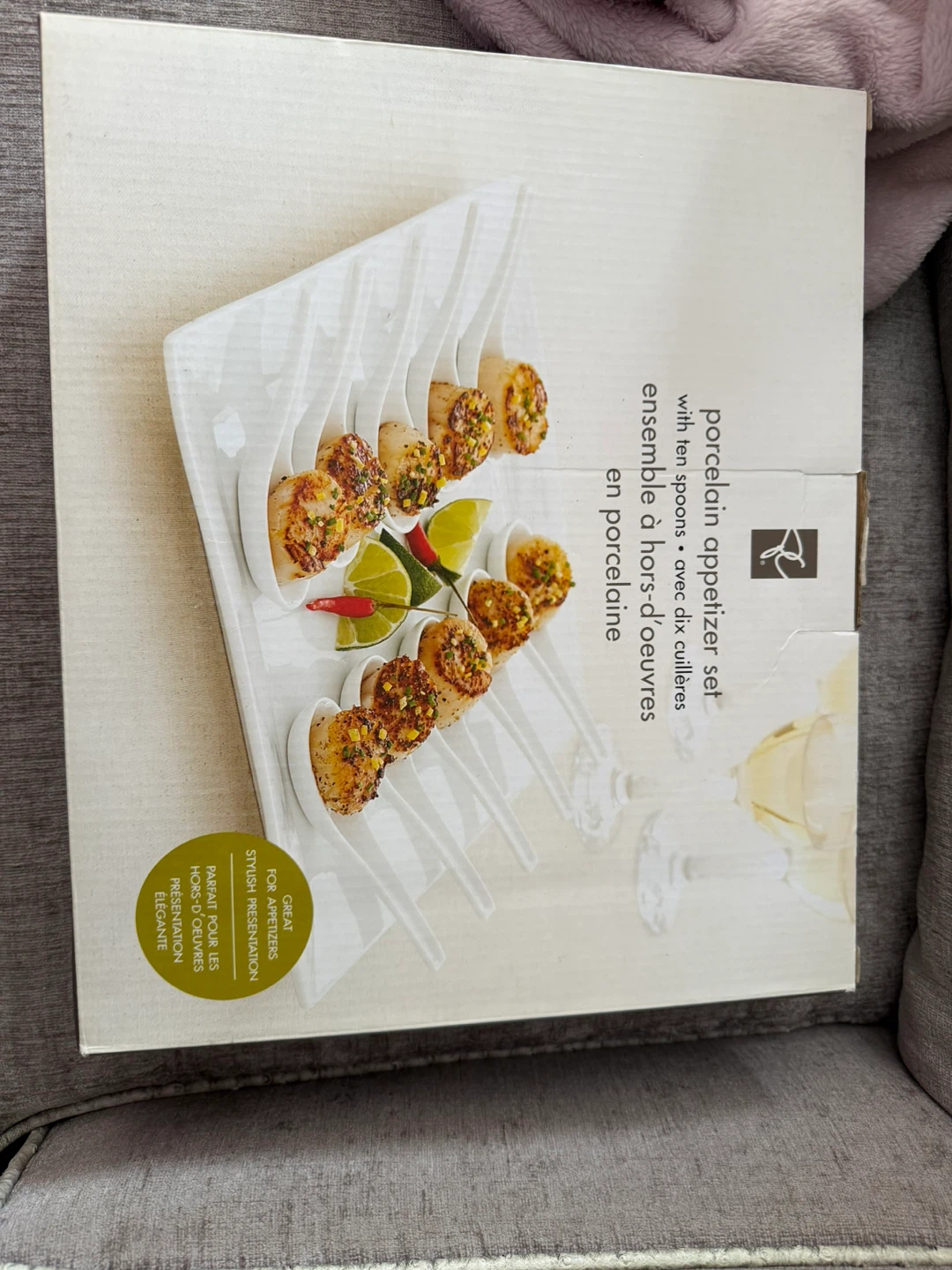 Porcelain Appetizer Set with Ten Spoons