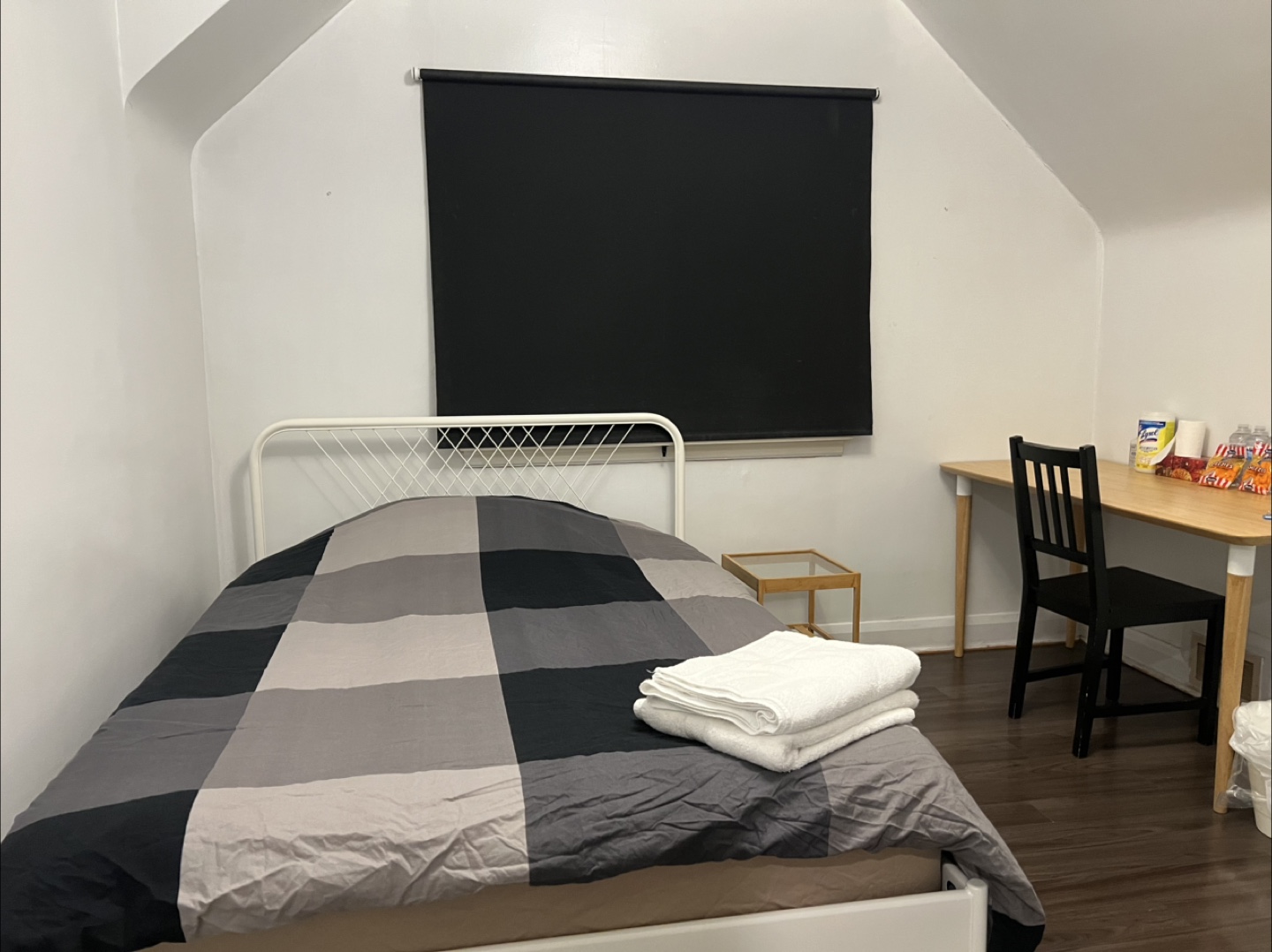 Metal double size bed frame with free mattress - photo 3