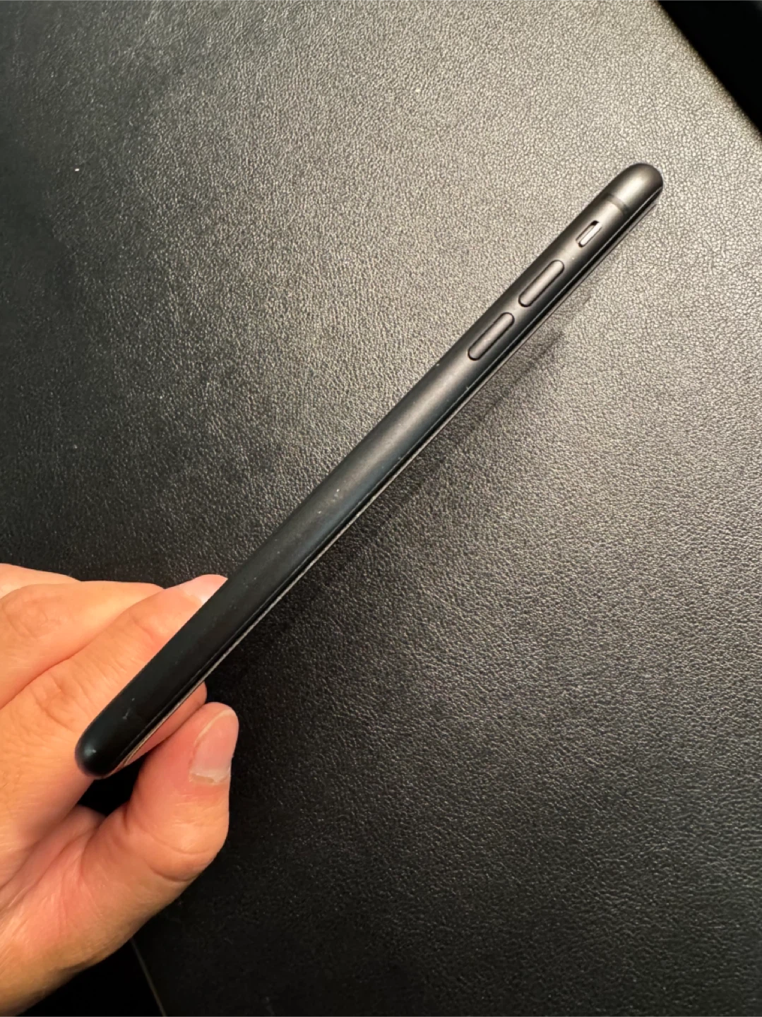 Apple iPhone 11 - Black - photo 4