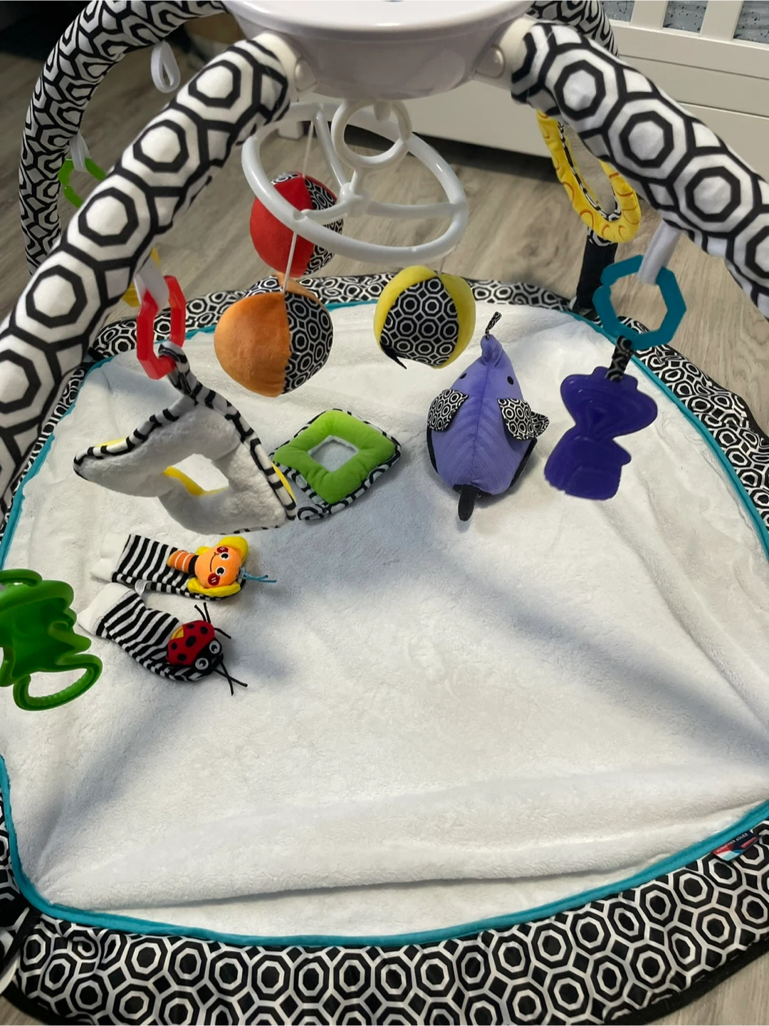 Baby Play Mat with Hanging Toys - photo 2