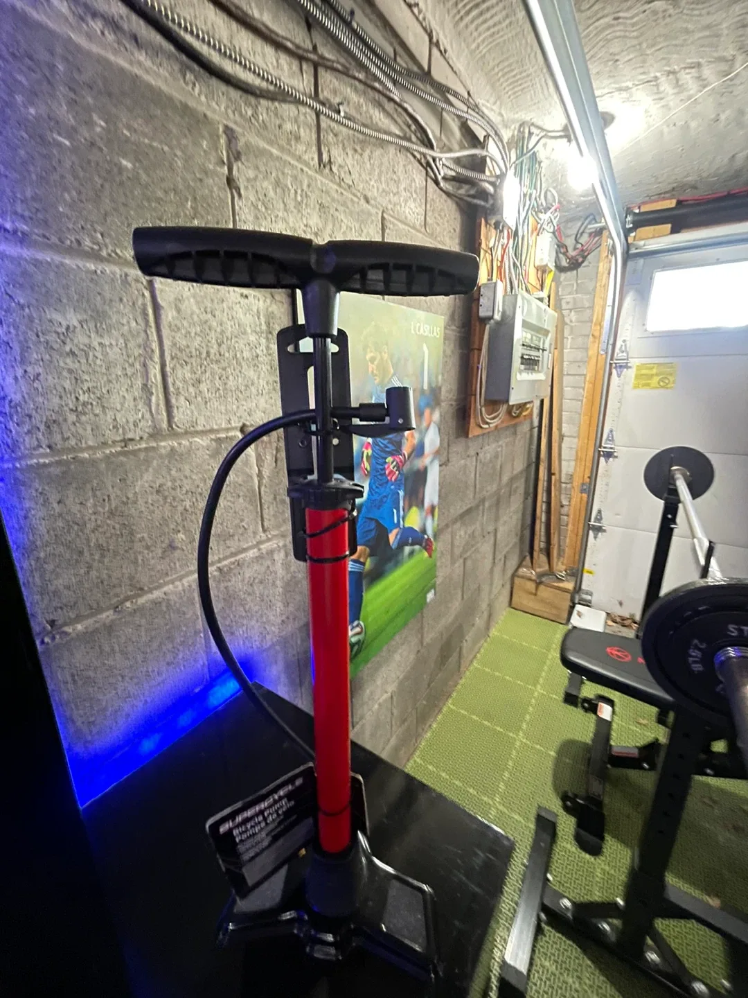 Supercycle Bike Pump - Red image indicator(2)