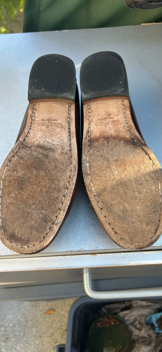 Leather loafers image indicator(2)