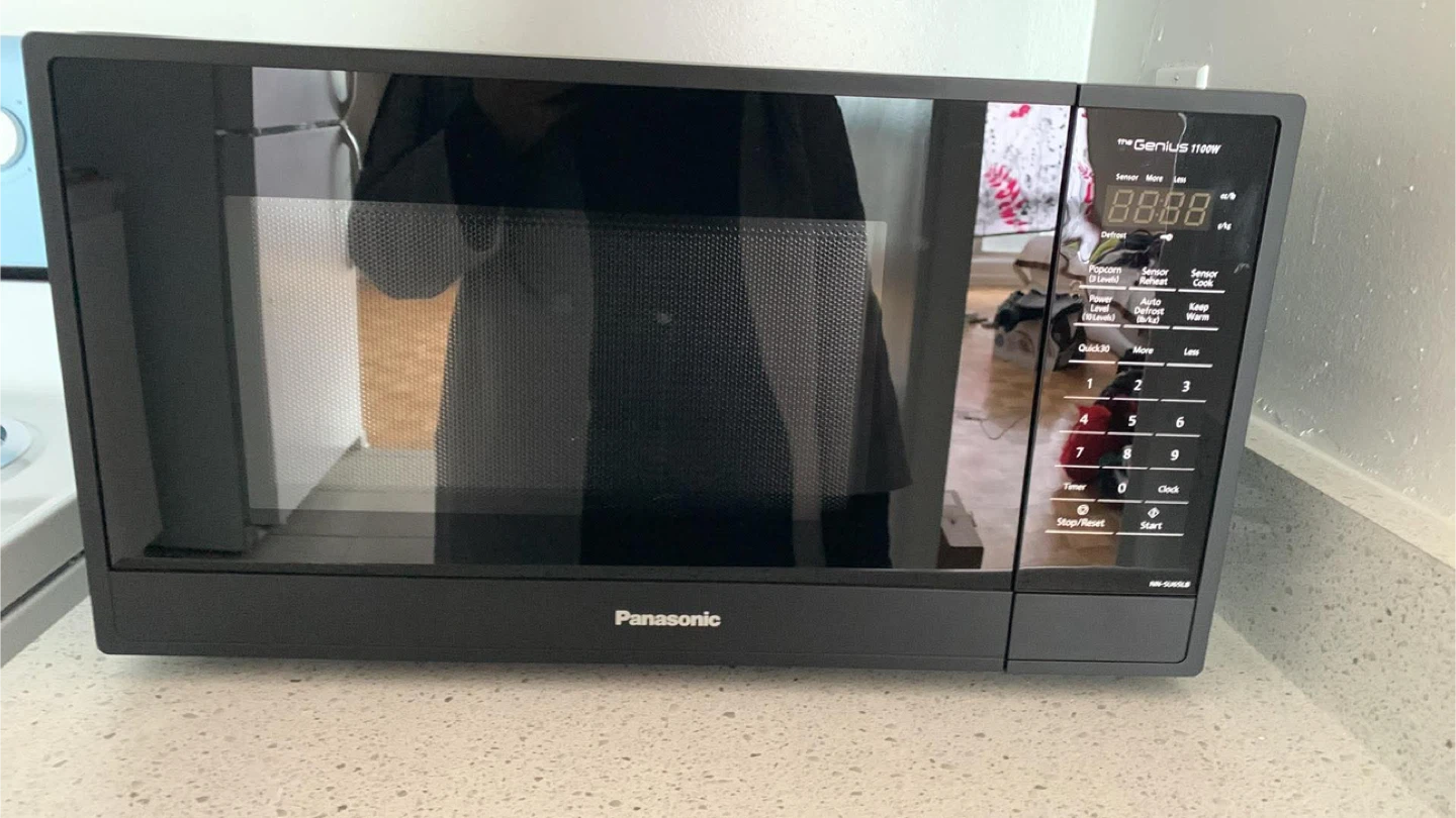 Panasonic NNSG676BC Microwave Oven