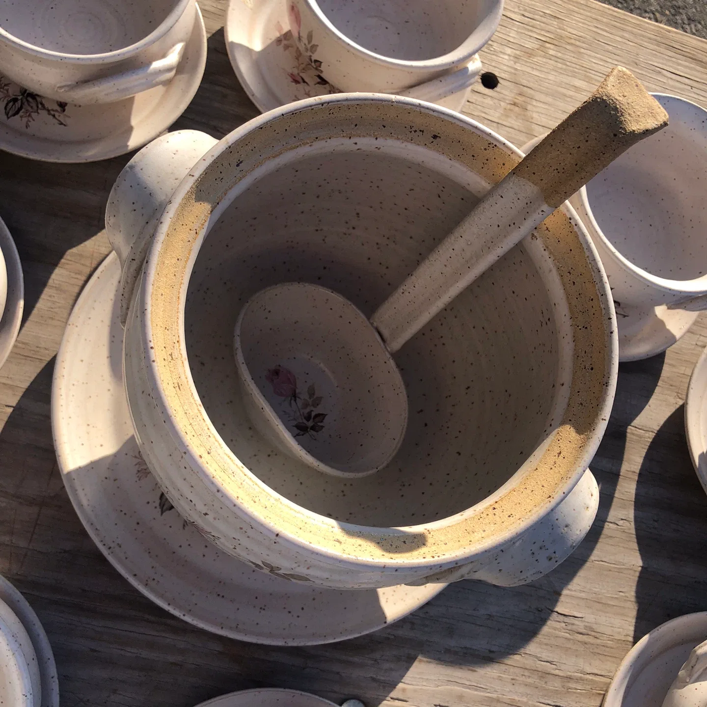 Hand-turned Pottery Soup Tureen Set - 🥕Quebec, D’Aragon image indicator(3)