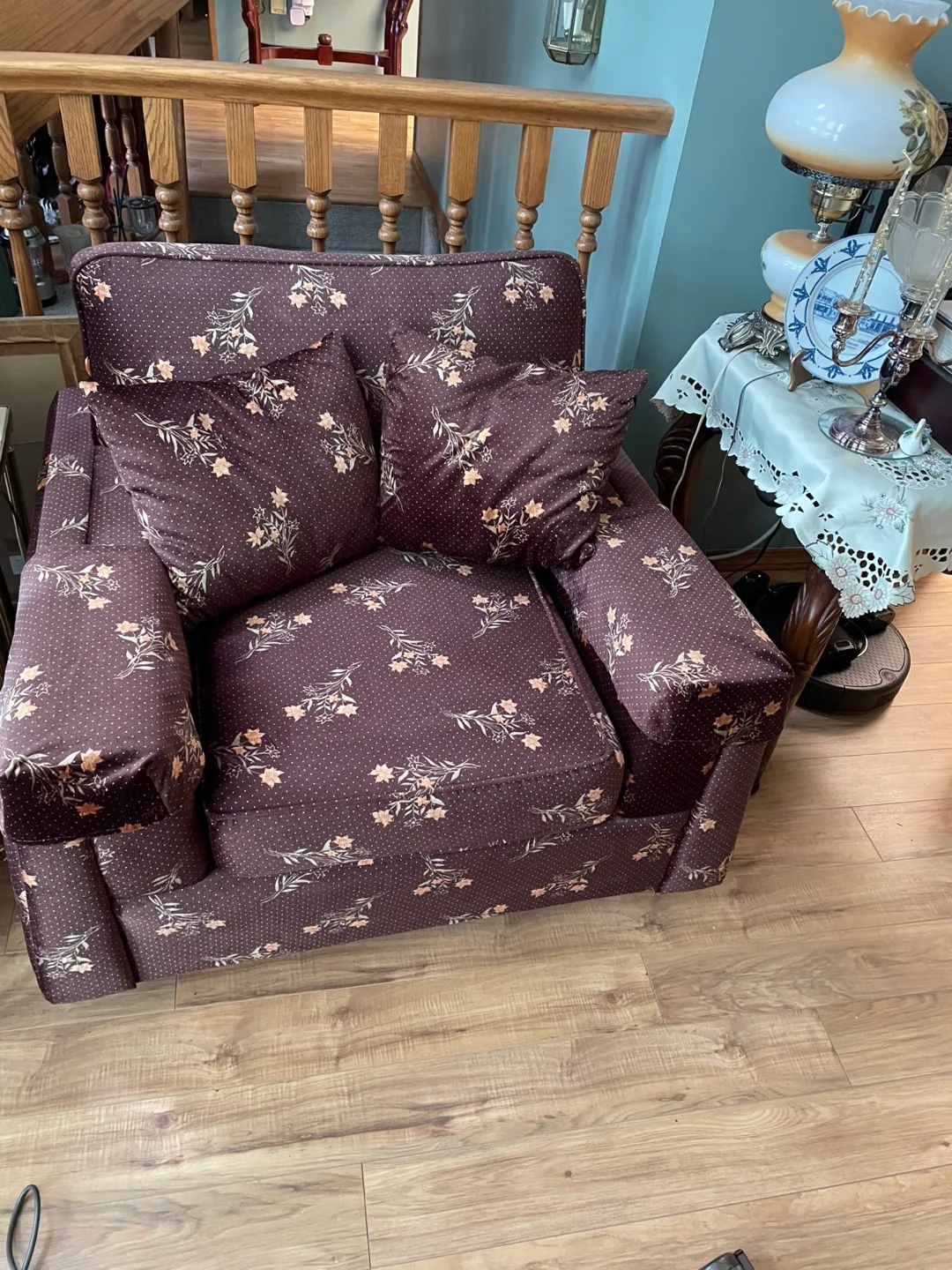 Floral Pattern Sofa and Armchair Set image indicator(3)
