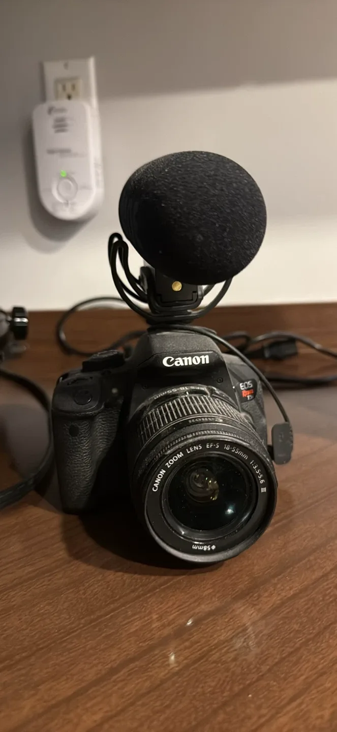 Canon EOS Rebel T6 Camera with Rode Microphone thumbnail