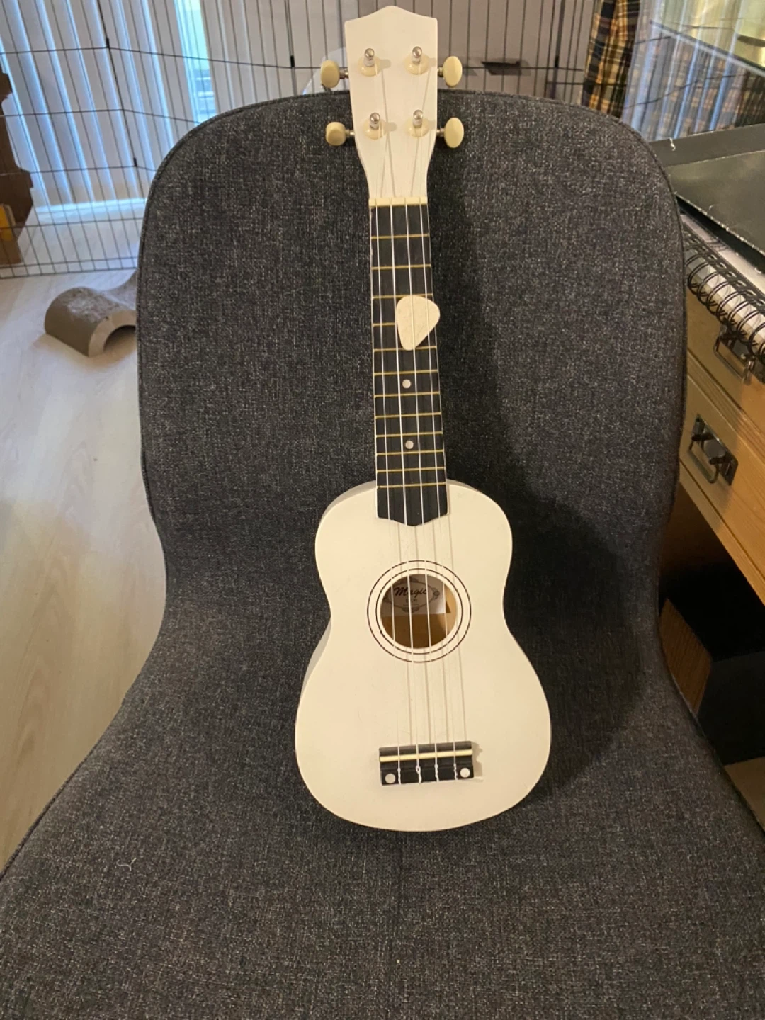 Magic Ukulele - White