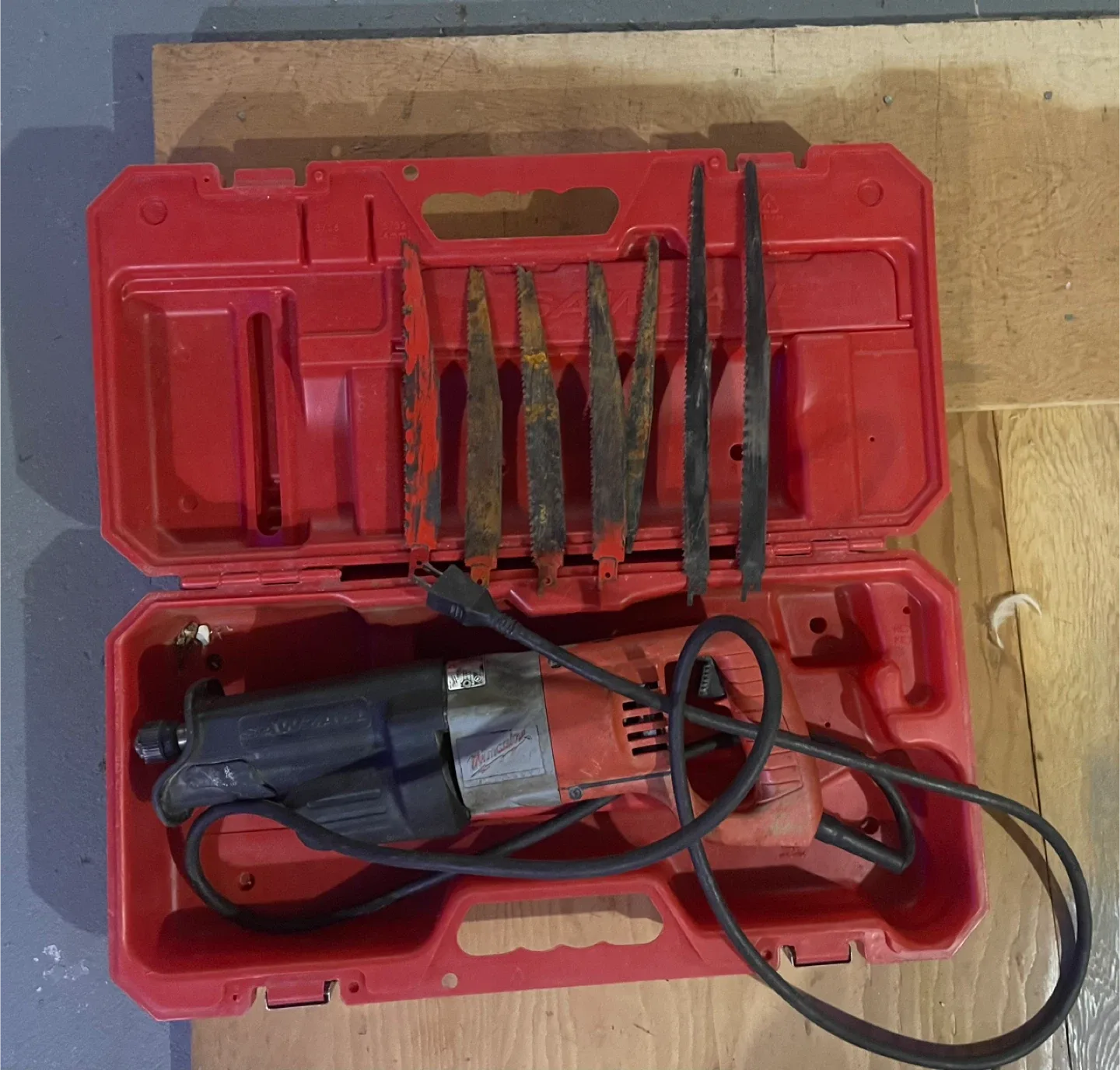 Milwaukee Sawzall Reciprocating Saw with Case image indicator(2)