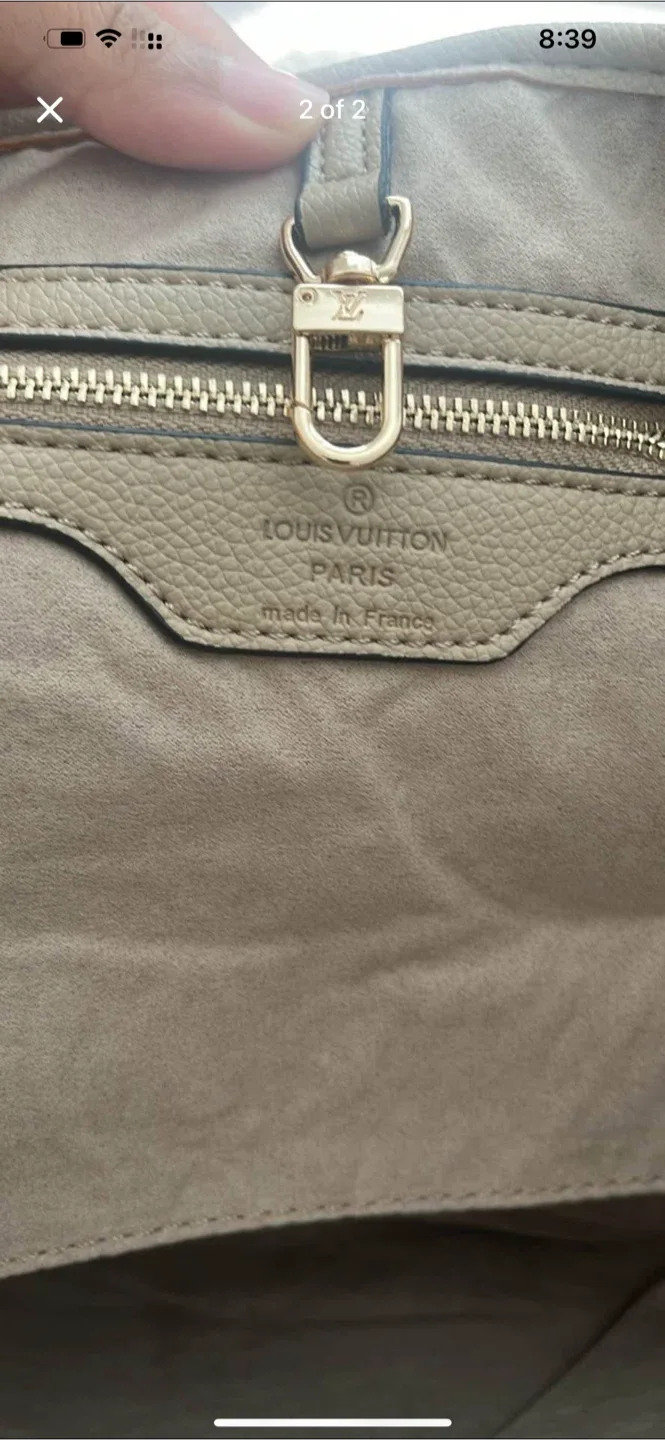 Louis Vuitton Empreinte Leather OnTheGo Tote image indicator(3)