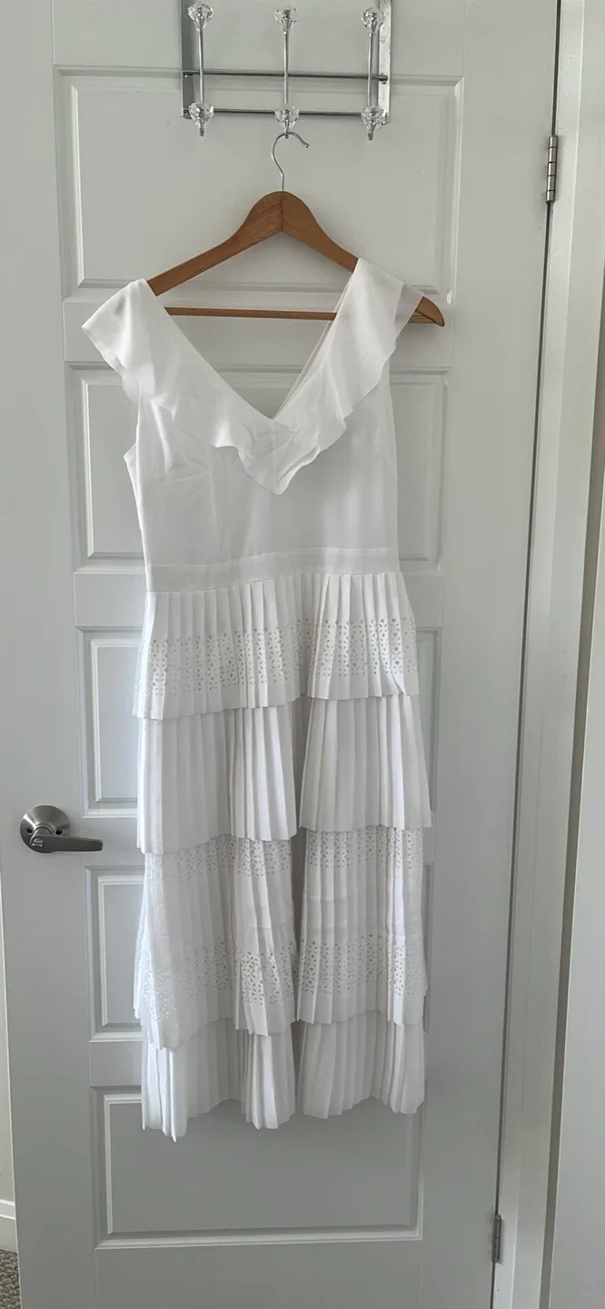 White Tiered Dress M size image indicator(2)