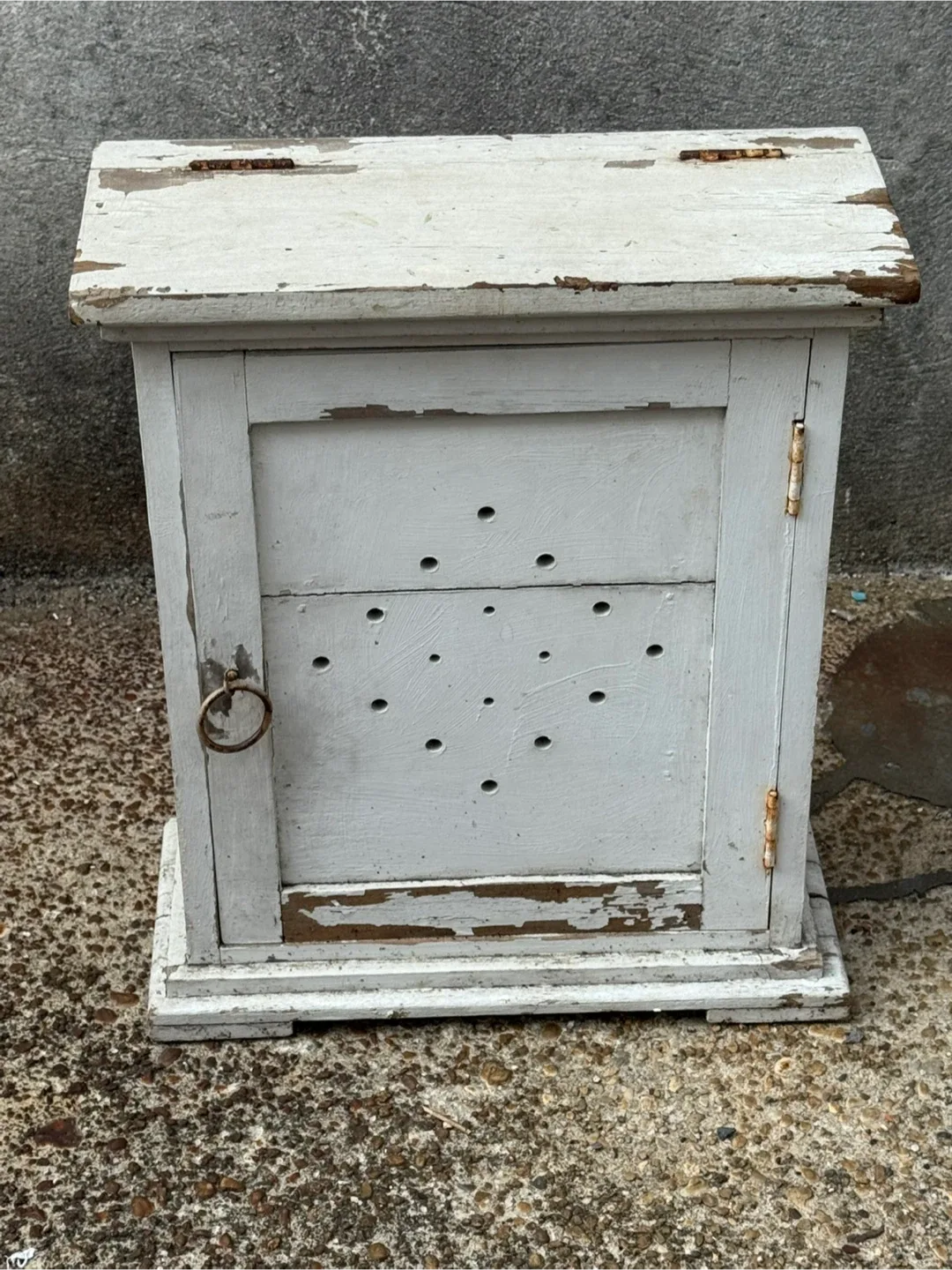 White Wooden Box thumbnail