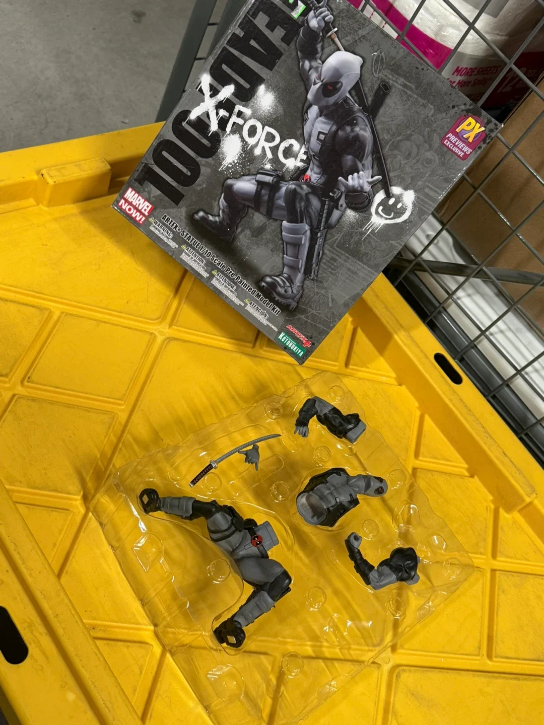 MARVEL DEADPOOL X-Force Toys image indicator(3)