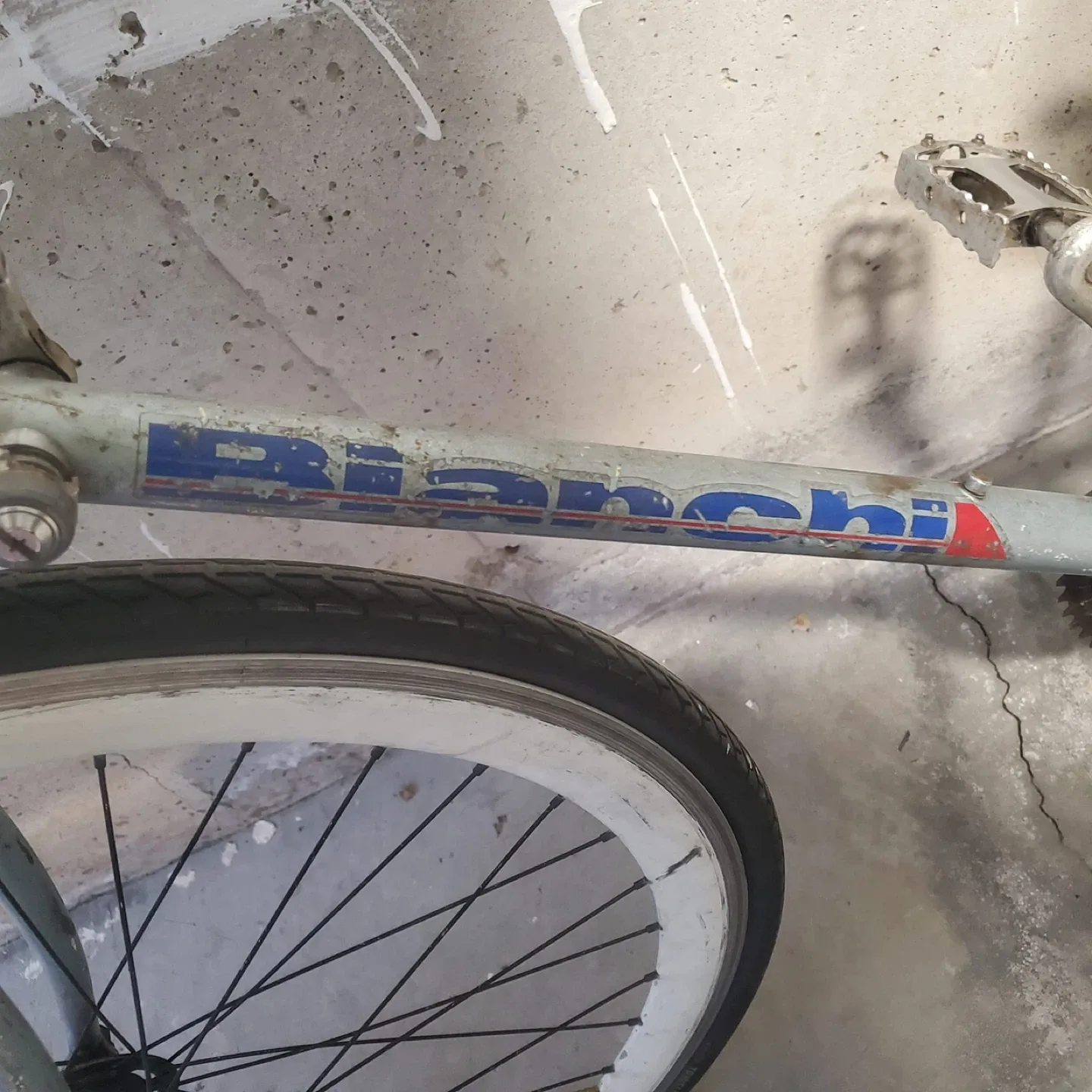 Bianchi Road Bike with Dura-Ace Components image indicator(5)